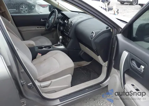 2015 Nissan Rogue Select S z USA, uszkodzony, nr VIN JN8AS5MT1FW668724